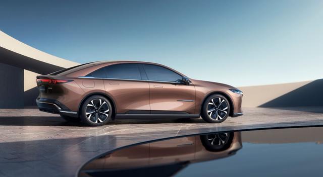 剛官宣“一夜成名”!無框門+大馬力后驅,續航1301km,提速6.9s-有駕 剛官宣“一夜成名”!無框門+大馬力后驅,續航1301km,提速6.9s-有駕