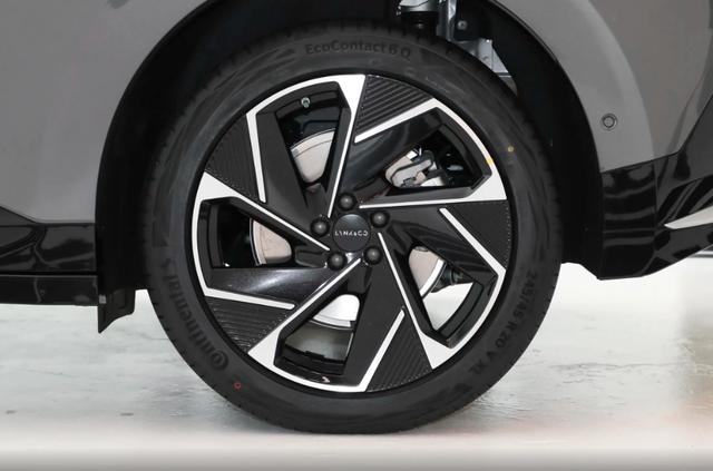 配置豐富,性能強大,領克Z20是年輕消費者的優選嗎?-有駕 配置豐富,性能強大,領克Z20是年輕消費者的優選嗎?-有駕