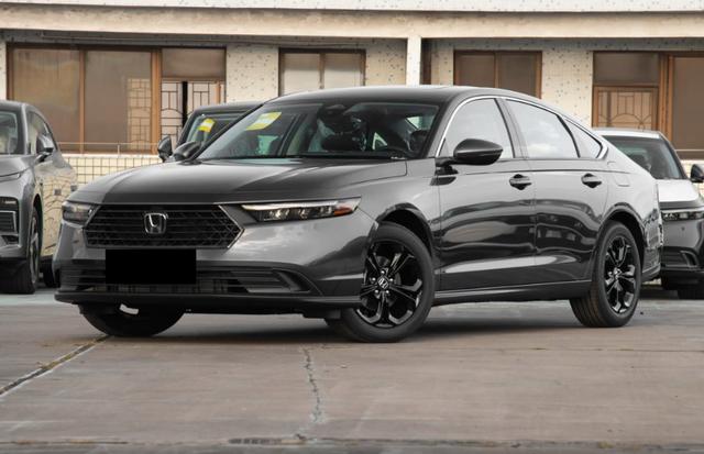 大空間還有低油耗,優(yōu)惠后僅12.98萬(wàn)起,2025款雅閣值得推薦嗎?-有駕 大空間還有低油耗,優(yōu)惠后僅12.98萬(wàn)起,2025款雅閣值得推薦嗎?-有駕