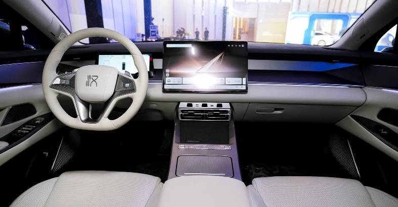 比亞迪漢L唐L廣州上市,超級e平臺+兆瓦閃充,加速進入2秒時代!