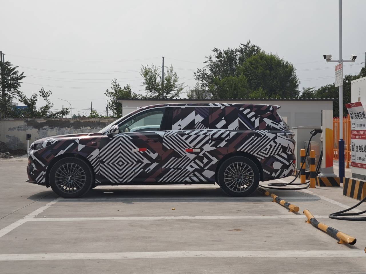 首發解讀魏牌全新旗艦SUV:打響“9系技術制高點”的爭奪戰