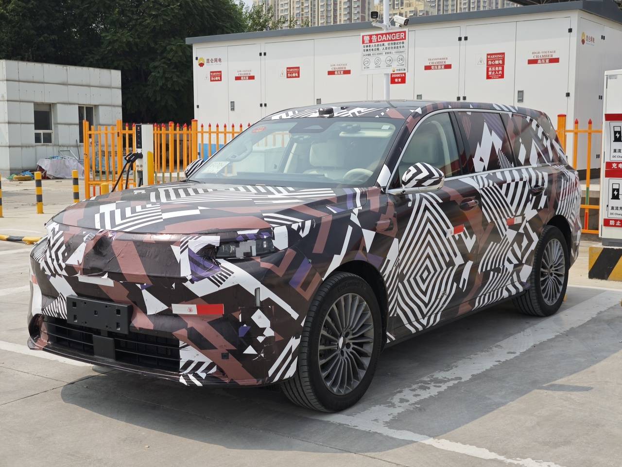 首發解讀魏牌全新旗艦SUV:打響“9系技術制高點”的爭奪戰