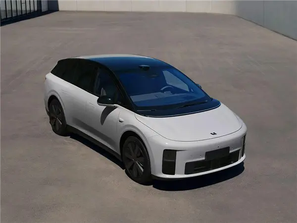 理想i8光速降價了！還有機會扳回一城嗎