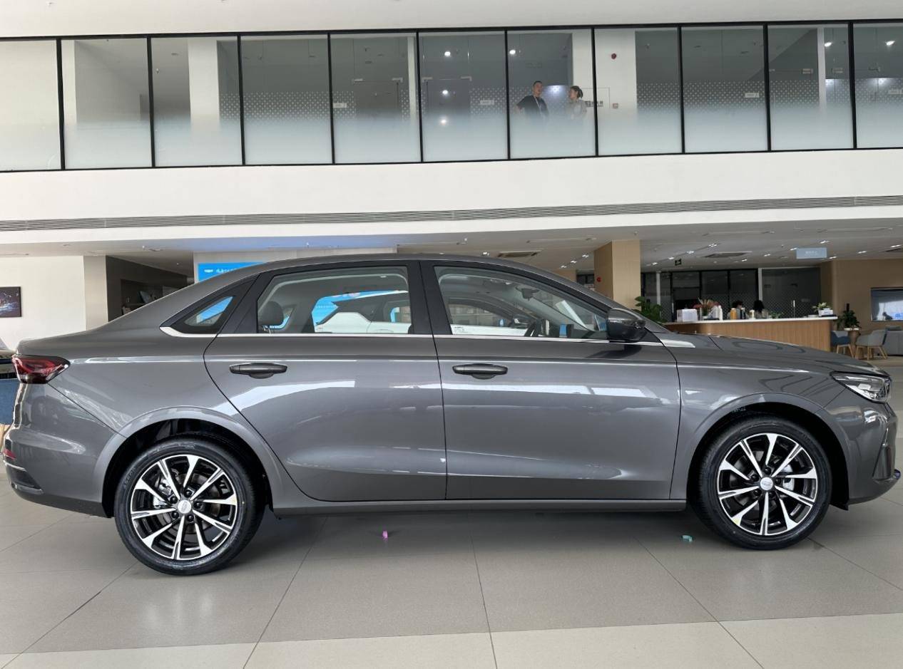 第4代帝豪全球400萬紀(jì)念款,三大件解讀,CVT18變速箱