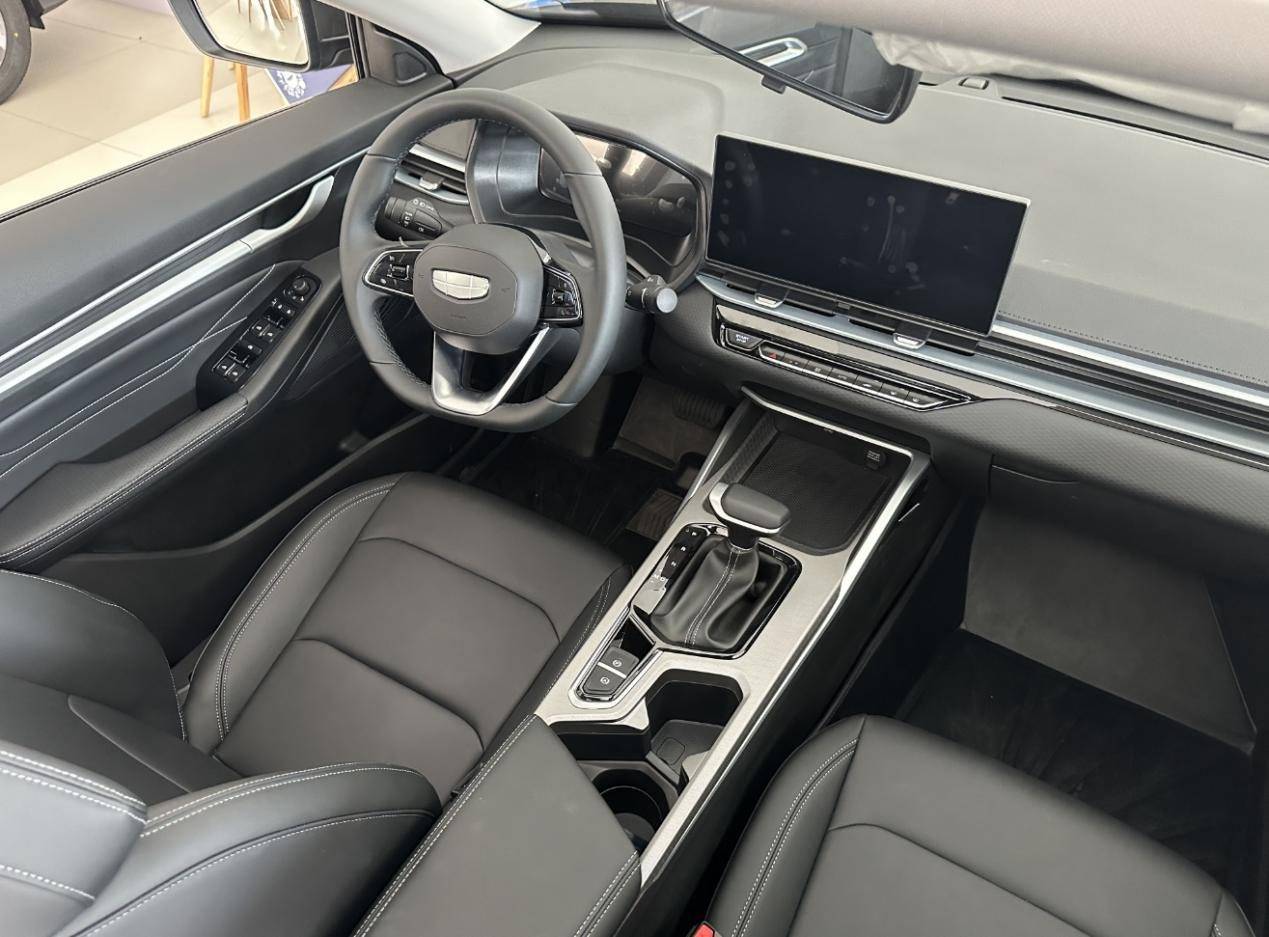 第4代帝豪全球400萬紀(jì)念款,三大件解讀,CVT18變速箱