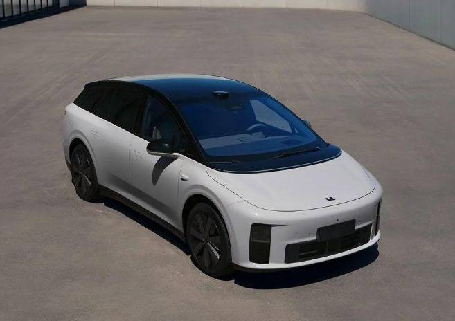 理想i8閃電降價,李想為何倉促“低頭”?