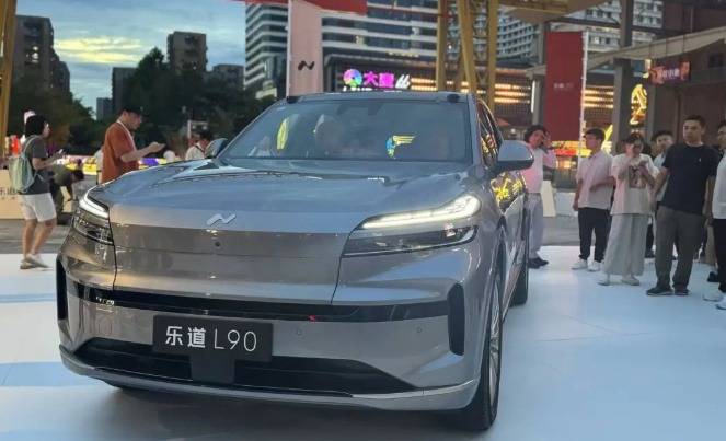 理想i8閃電降價,李想為何倉促“低頭”?