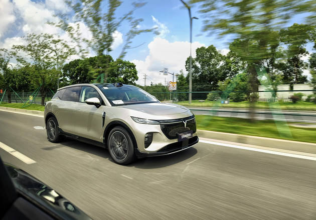 華為智駕 年輕人首選 試駕全新嵐圖知音