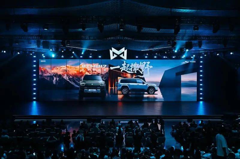 軍工底盤撞上華為大腦!東風猛士M817讓越野不再是老炮兒專利