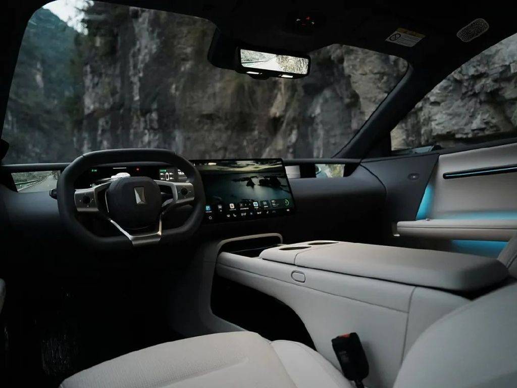 喜歡YU7但要等一年?這幾款車,一樣能滿足你