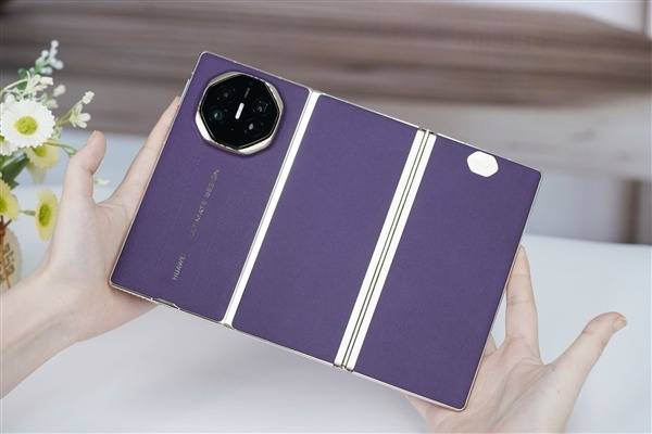 狙擊iPhone17大賣!華為官宣多款頂級手機大降價:你買誰?