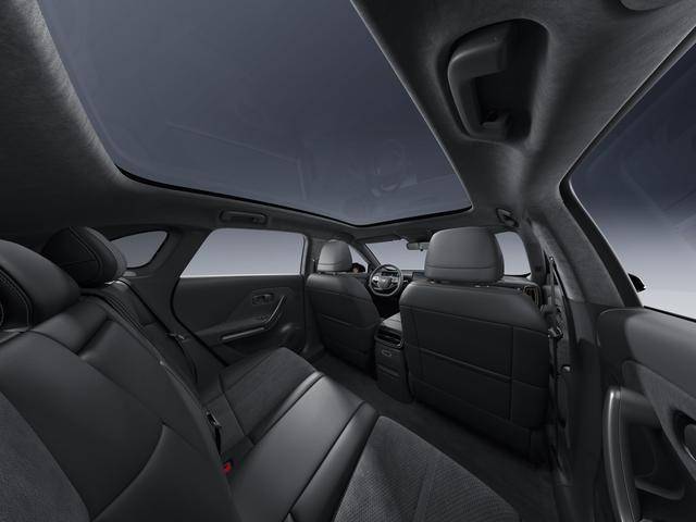 2025年11月廣州車展上市!零跑 Lafa5的內飾官圖發布