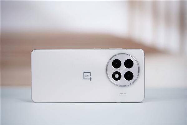 一加Ace 6三證齊全蓄勢待發:驍龍8至尊版+7800mAh史上最大電池