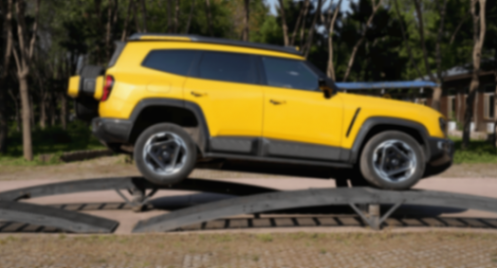 方盒子對決!深藍G318和方程豹鈦7,誰是可城可野多面手?