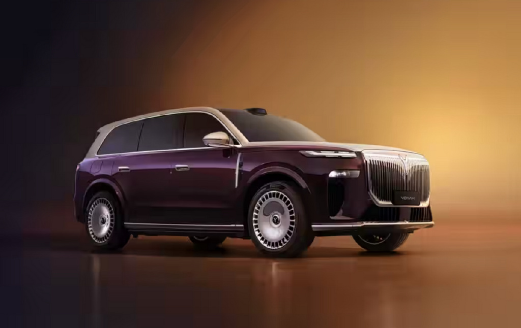 嵐圖泰山下月上市,華為智駕+三腔空懸,30多萬(wàn)的旗艦?