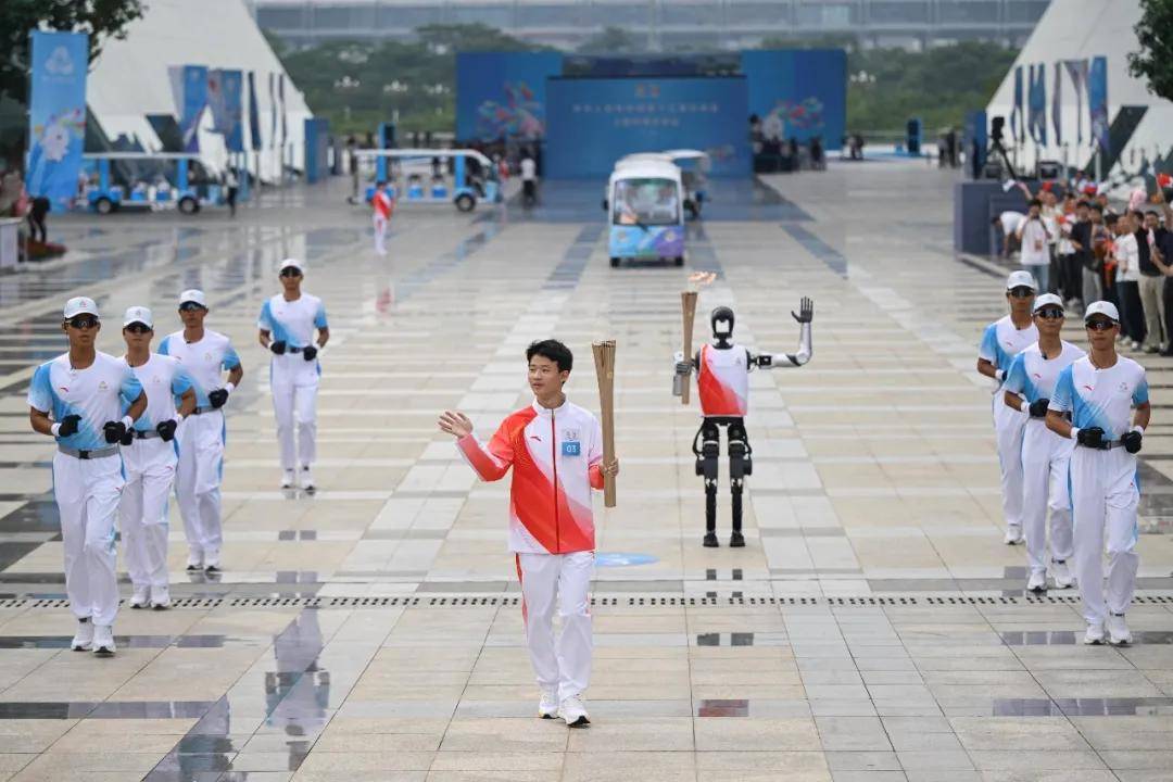 全球首個5G-A人形機器人火炬手?遠遠不止