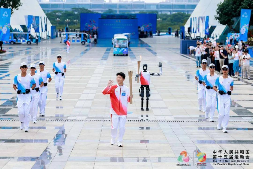 全球首個5G-A人形機器人火炬手?遠遠不止