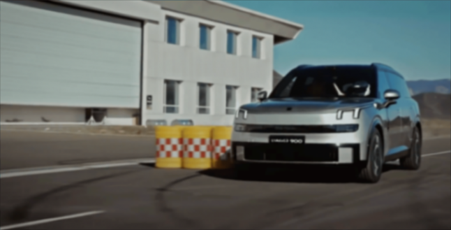 真正的安全感是敢于挑戰極限,領克900重塑大六座SUV的操控標準