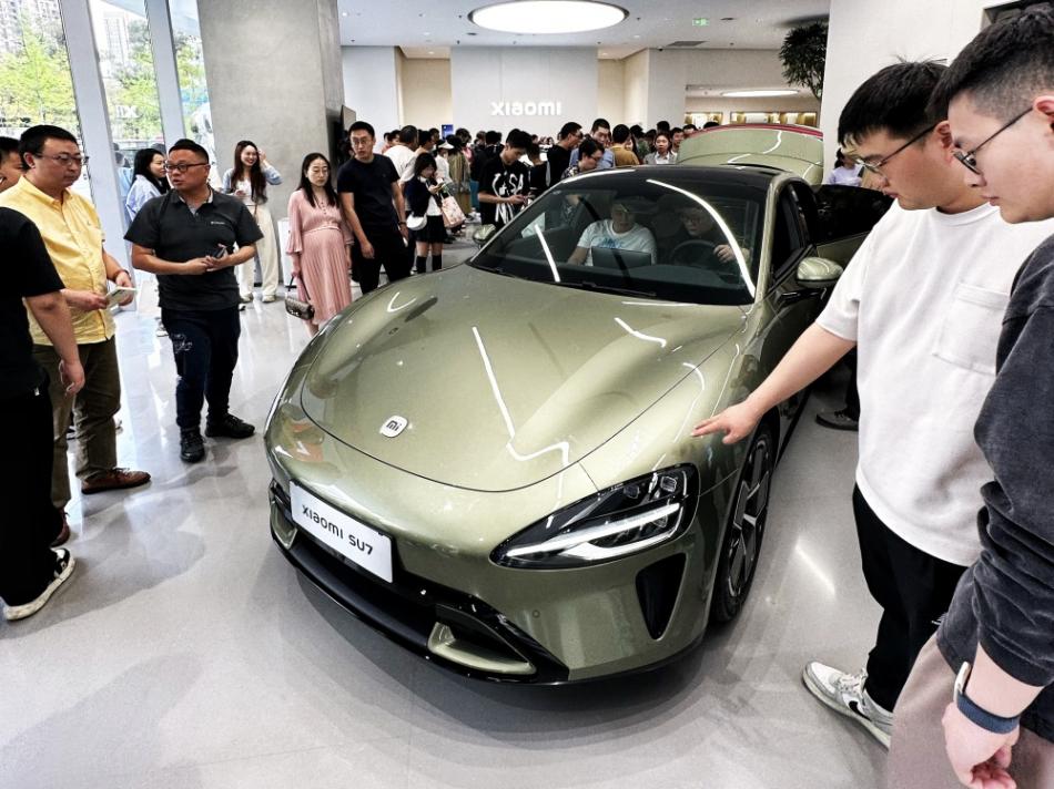 12 項硬核升級,小米SU7改款上線,坐地漲價0.99萬,還便宜嗎? 圖片