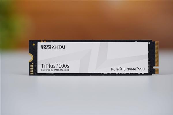 疾速7400MB/s!長江存儲致態TiPlus7100s 2TB SSD圖賞