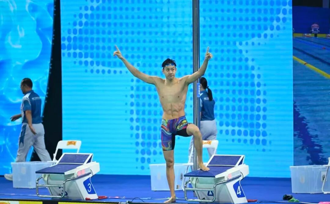 18歲張展碩破紀錄再奪冠!34歲孫楊被取消比賽資格!