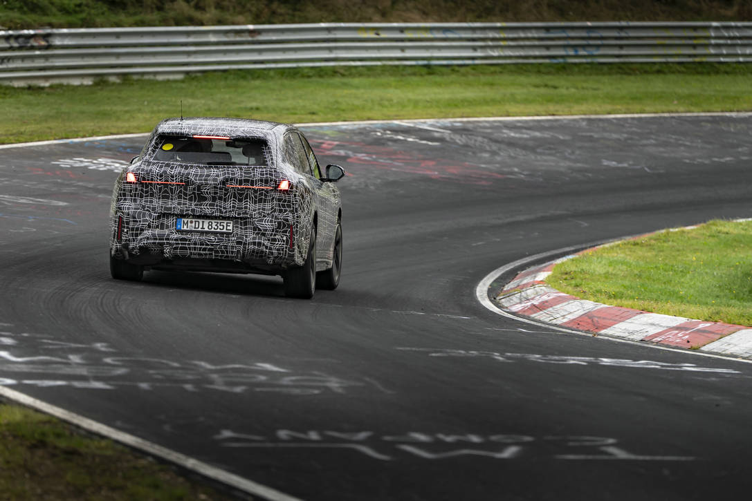 國產(chǎn)新世代BMW iX3正進行紐北賽道例行測試:全球標準,駕趣升維