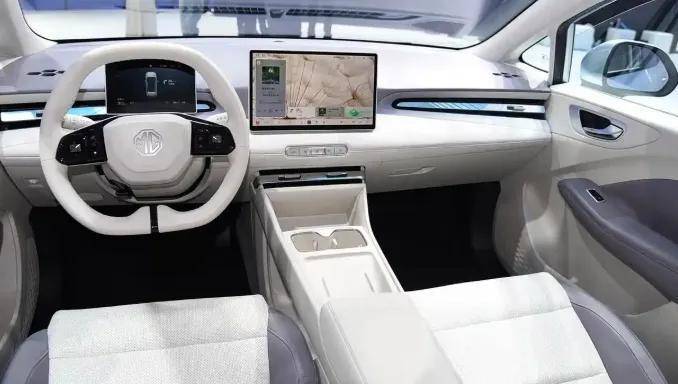 名爵MG4半固態安芯版首發亮相,外觀內飾動力全解析,或成年輕純電新寵