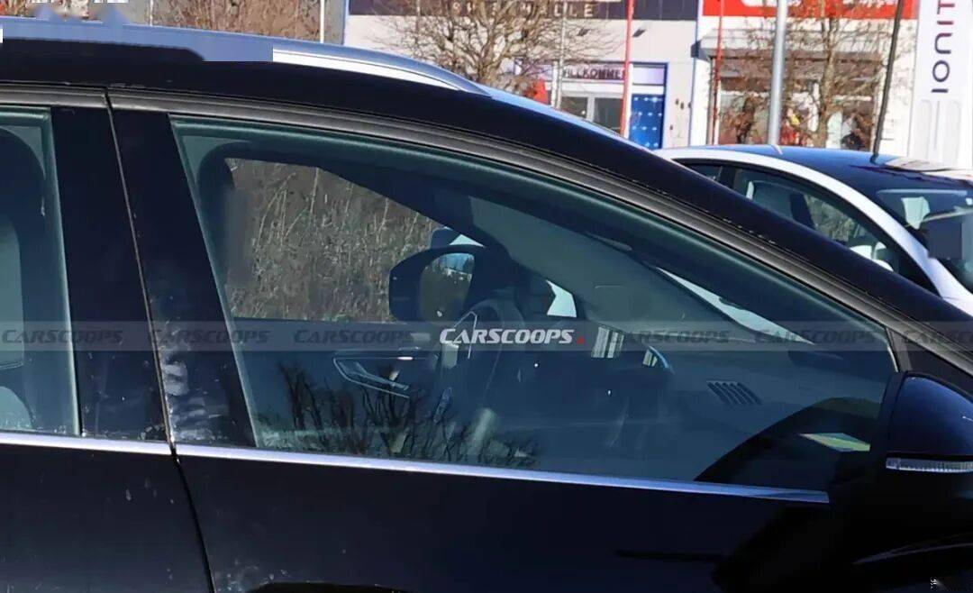 中控臺環(huán)抱式設(shè)計(jì),弧形雙聯(lián)屏,奧迪粉等等新車!