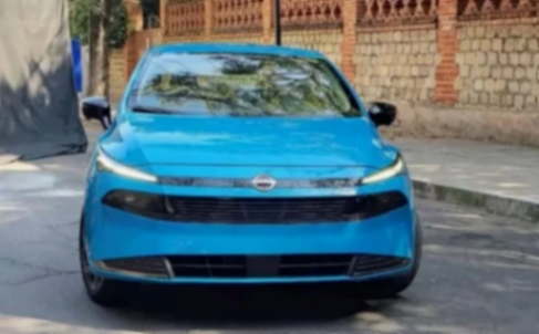 國產(chǎn)奔馳GLE軸距將超3米!多款新車動態(tài)一覽,保時捷純電SUV技術(shù)亮眼